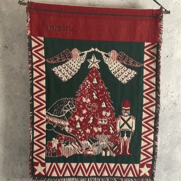 Vintage 96 Deck the Halls Tapestry - Picture 5 of 10